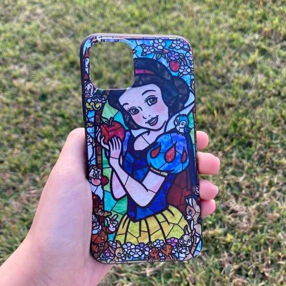 Snow White From Snow White And The Seven Dwarfs Disney iPhone Case - Picture 12 of 16
